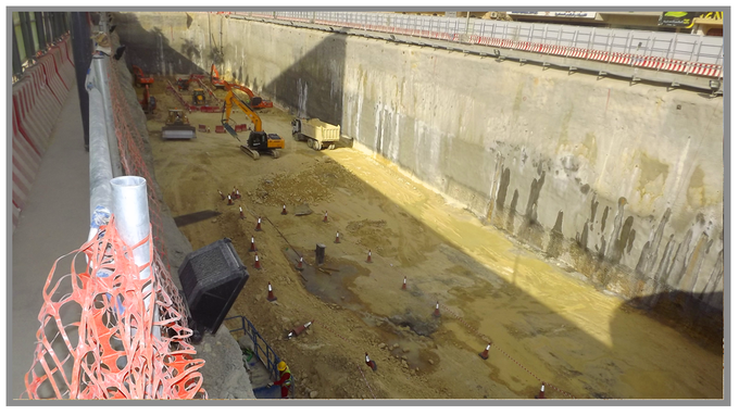 عمال حفر وردم وتجهيز مواقع الطرق ضمن مشاريع البنية التحتية